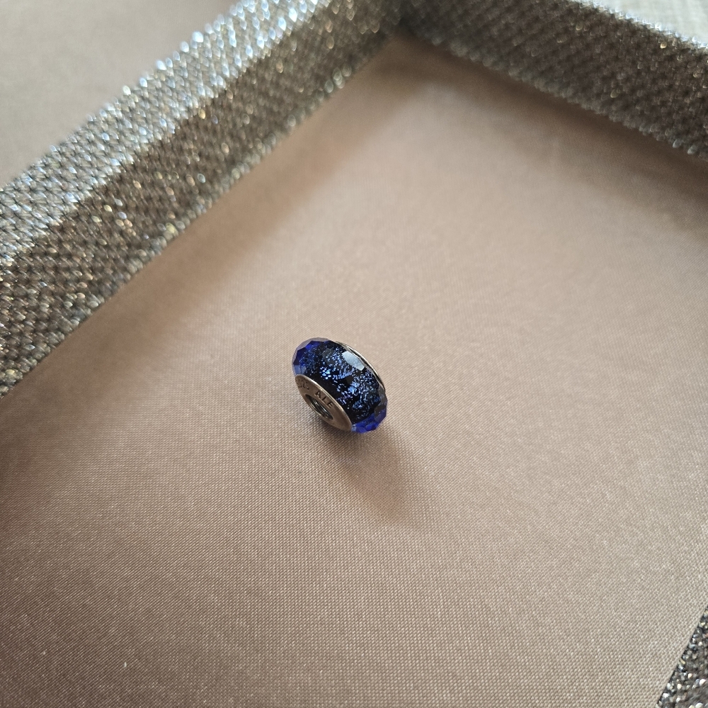 Pandora Fascinating Iridescent Shimmering Murano Glass Charm Blue - Picture 3 of 6